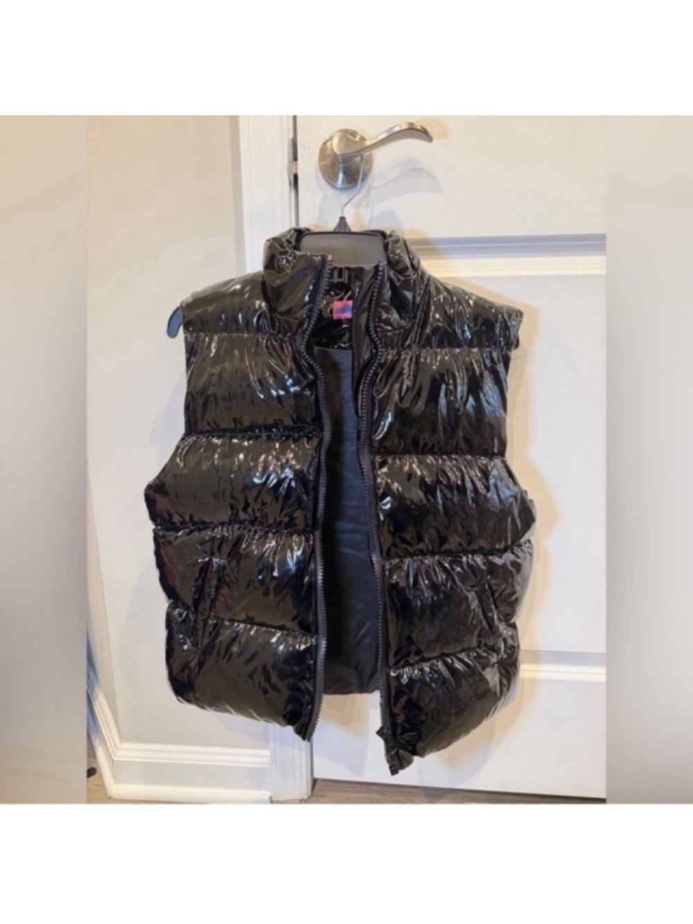 Edikted Shiny Black Puffer Vest – Size XS